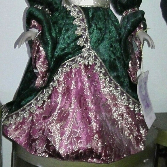 Crown Black Victorian Style Bisque Porcelain Doll - Picture 5 of 8